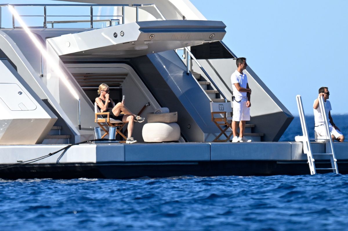 Gwyneth Paltrow was spotted enjoying a relaxing day at sea with her husband, director Brad Falchuk, during a mini cruise around the coastline of Sardinia.