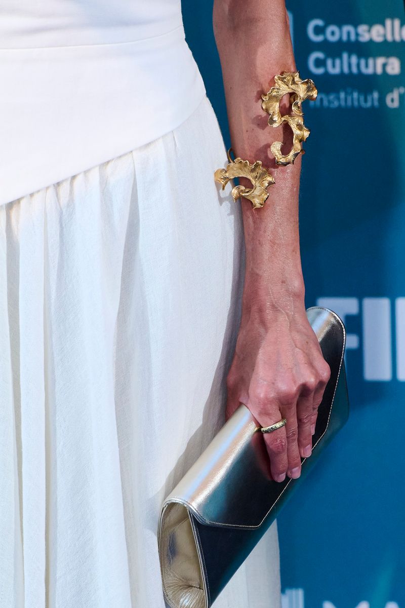 PALMA DE MALLORCA, SPAIN - AUGUST 03: Queen Letizia of Spain, hand detail, attends the closing ceremony of the Atlantida Mallorca Film Fest 2025 at La Misericordia Cultural Centre on August 03, 2025 in Palma de Mallorca, Spain. (Photo by Carlos Alvarez/Getty Images)