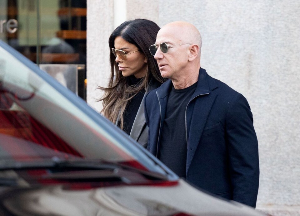 Don'T Miss: Lauren Sánchez Bezos' Emotional College Farewell To Evan - ropobbv