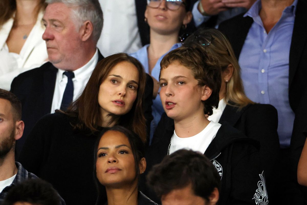 Natalie Portman react with her son, Aleph Portman-Millepied during the FIFA World Cup 2026 qualifier -Group H match between France and Iceland in Paris