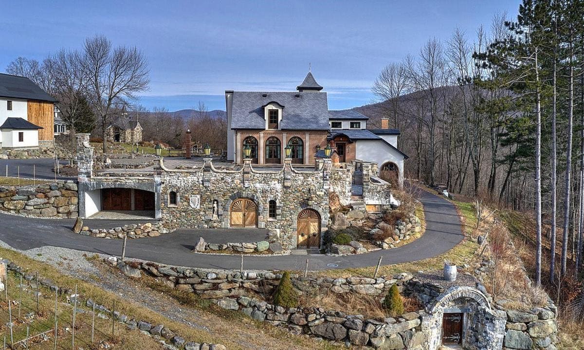 Canadian Home Where Adele Filmed 'Easy on Me' Video
