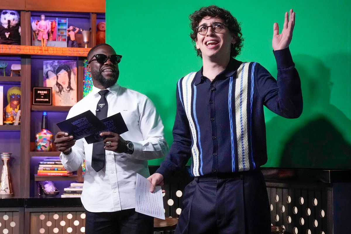 Before Hernández could share more details about his chat with Cruise, fellow guest Kevin Hart playfully interrupted with a story that had the audience laughing.