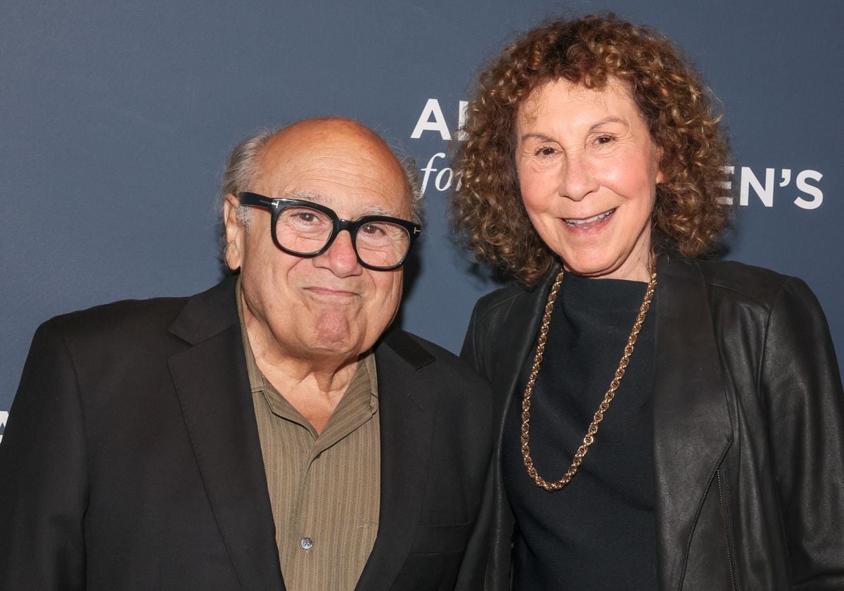 Danny Devito and Rhea Perlman 