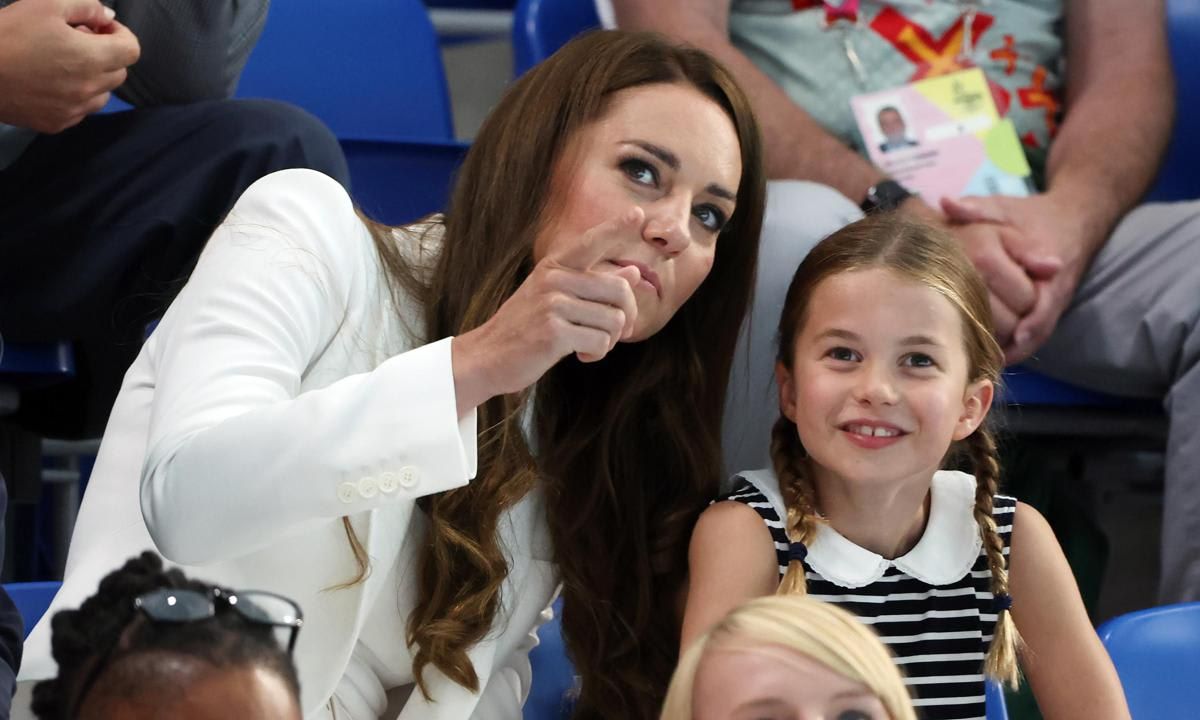 The Duchess pointed out something to her daughter at the Sandwell Aquatics Centre .