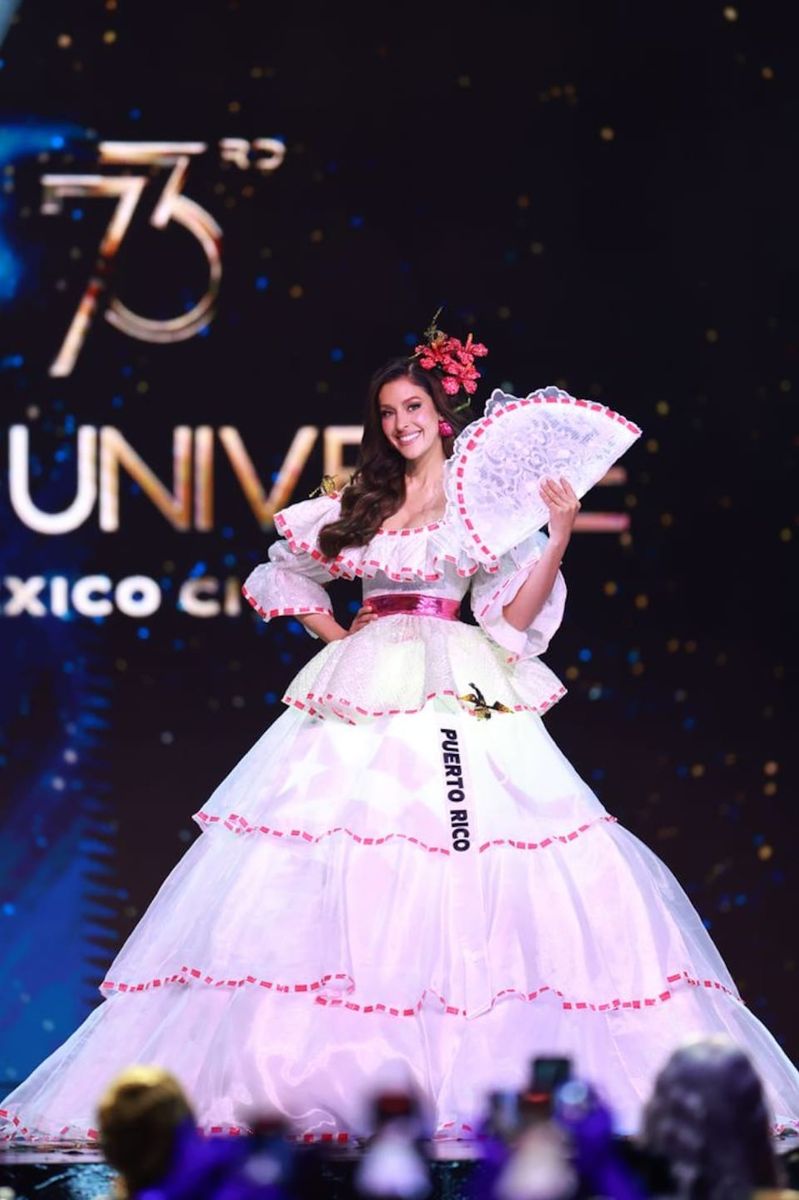 Miss Universe Puerto Rico, Jennifer Colón, announces she is expecting her fourth child