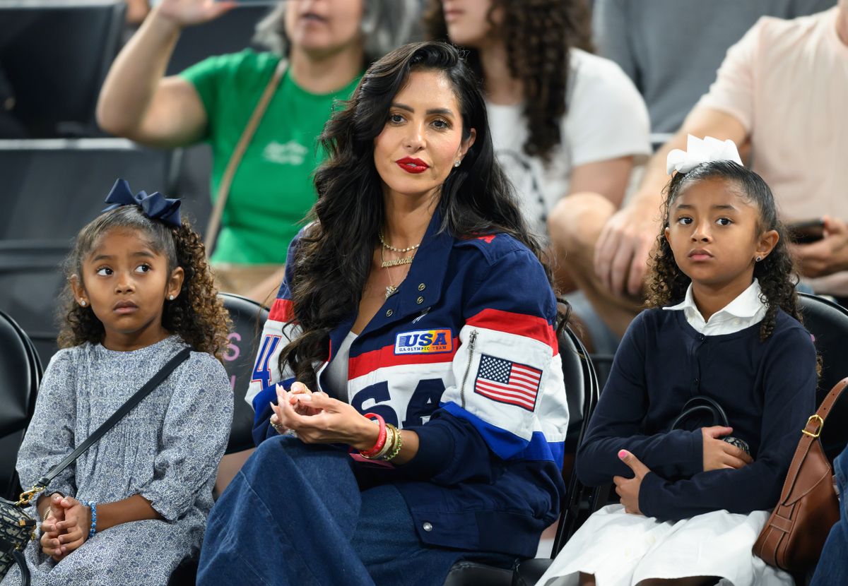 Vanessa Bryant (C) attends the women's basketball semi-final match between Team USA and Team Australia on day fourteen of the Olympic Games Paris 2024 at Bercy Arena on August 09, 2024 in Paris, France. (Photo by Karwai Tang/Getty Images)