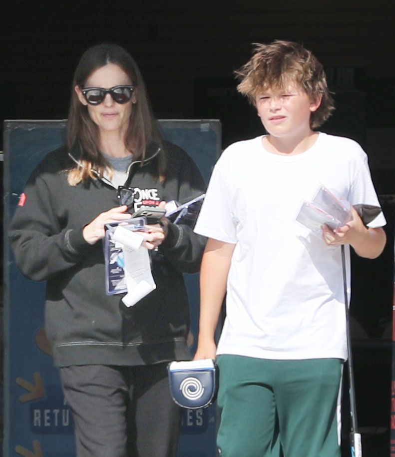 Garner and her son Sam stopped by a golf store over the weekend