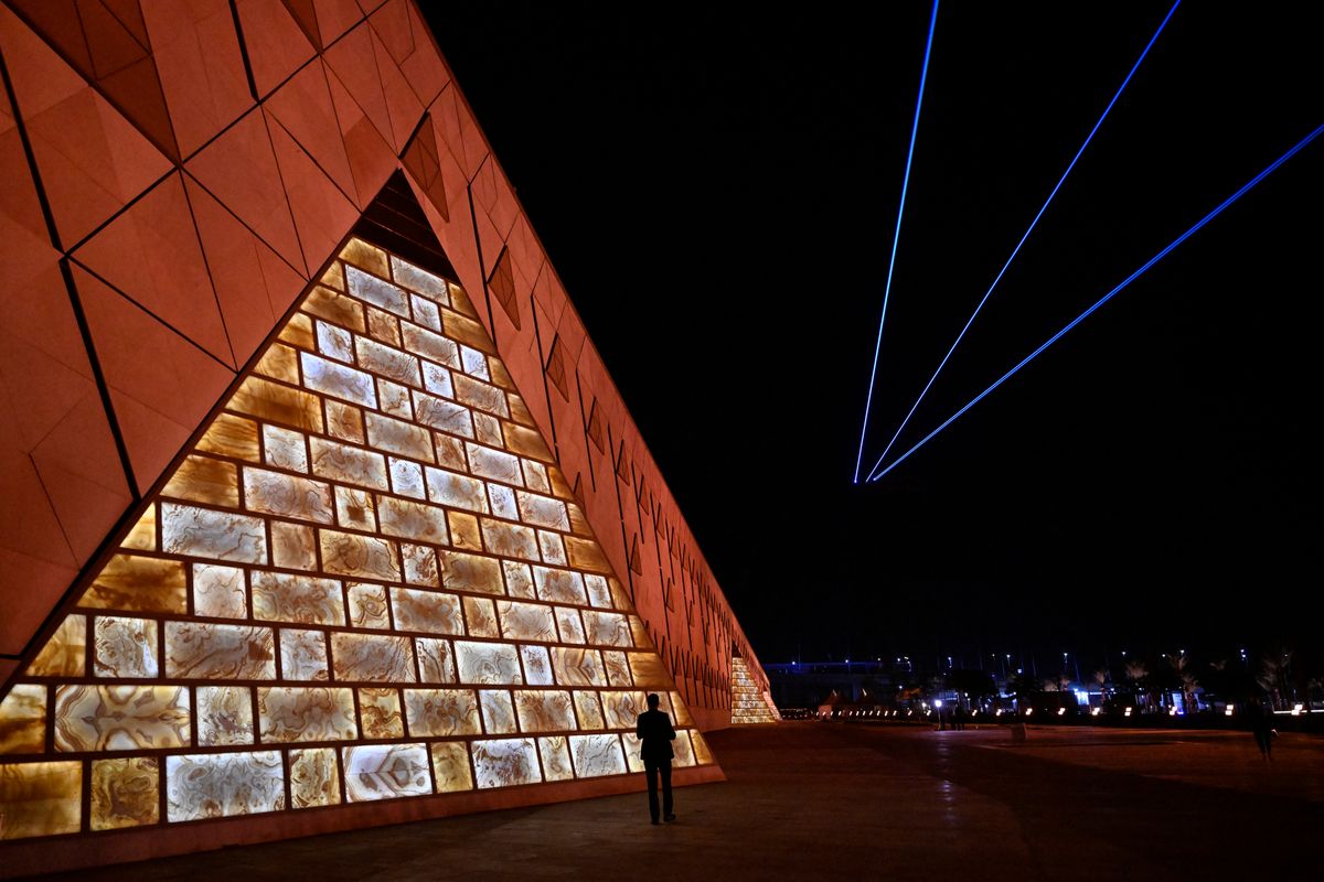 The diplomatic ceremony, set against the iconic pyramids, brought together top global leaders, including King Felipe VI, the Grand Duke of Luxembourg, Prince Albert of Monaco, and Queen Rania of Jordan.