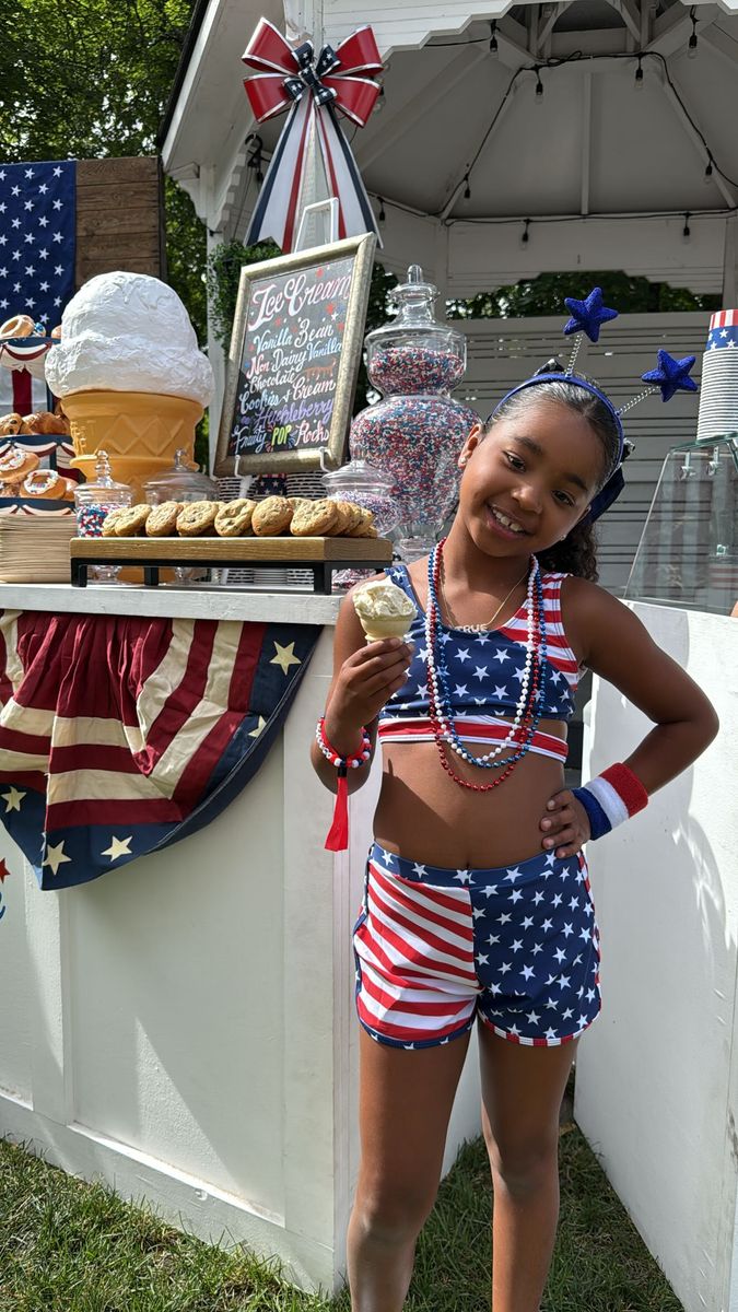 Dream channeled the American flag for her look