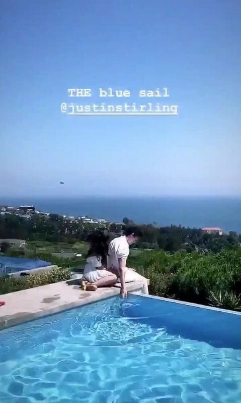 shawn mendes camila cabello pool kiss