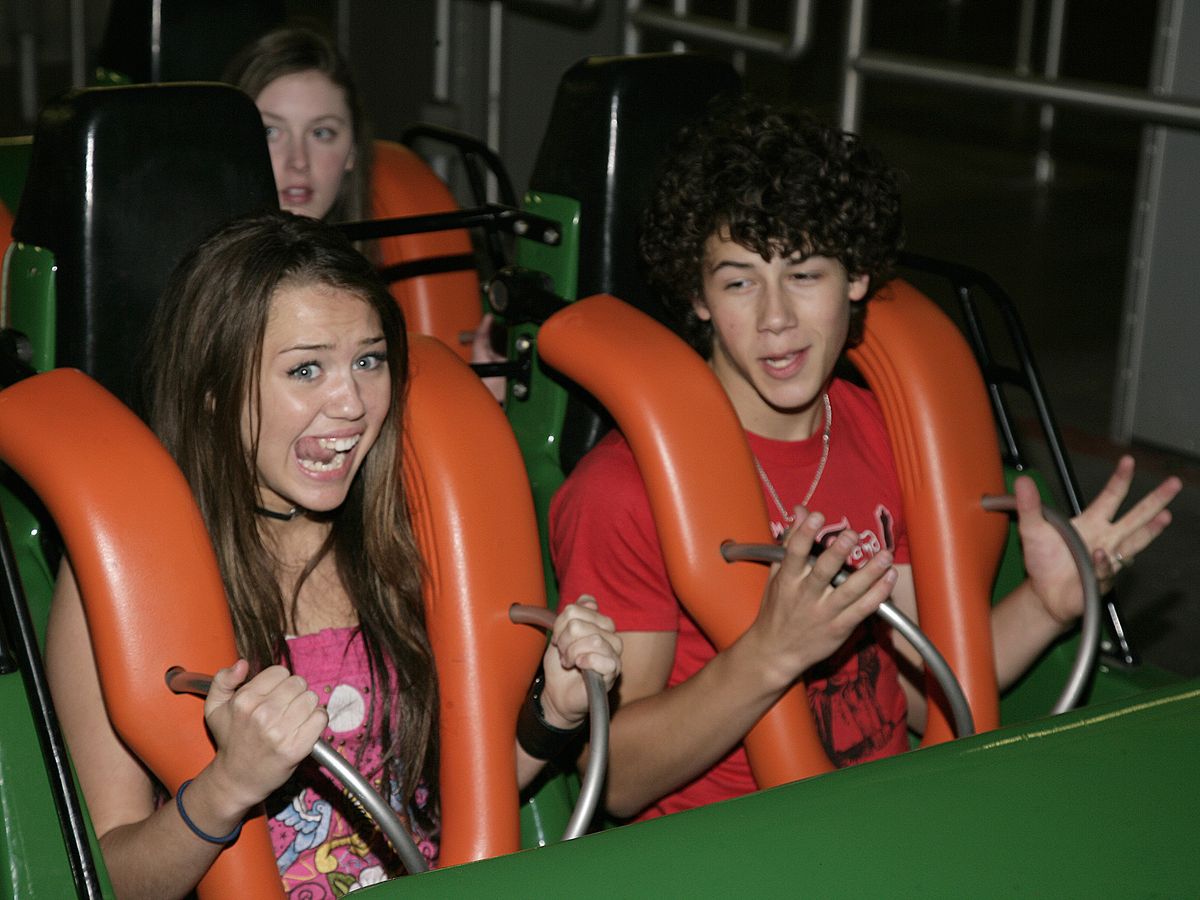   Miley Cyrus y Nick Jonas 