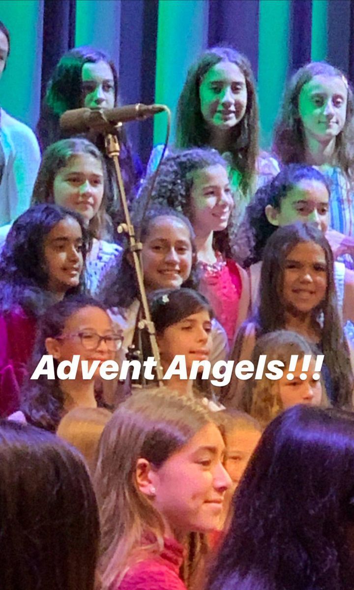 Marc Anthony´s daughter Emme sings at Christmas show