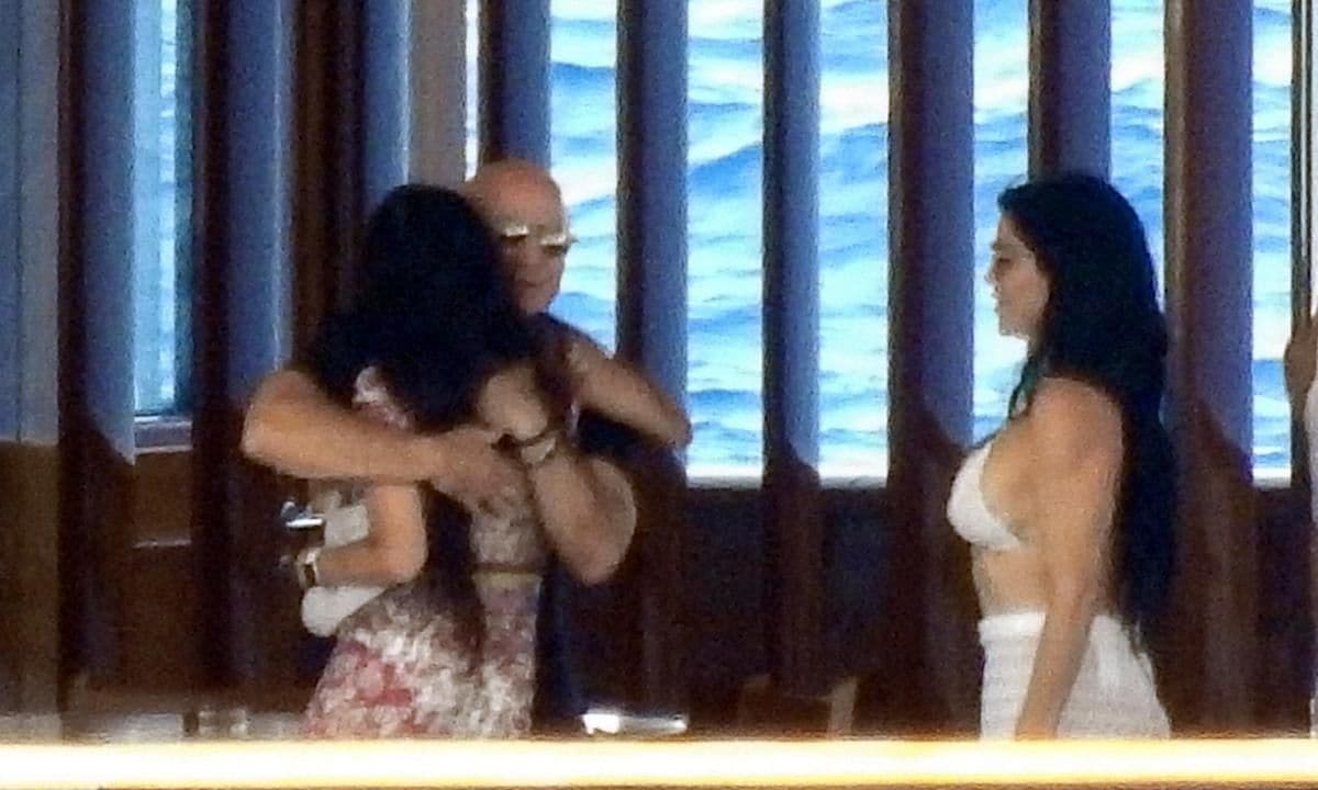 EXC Demi Moore, Jeff Bezos, Lauren Sanchez