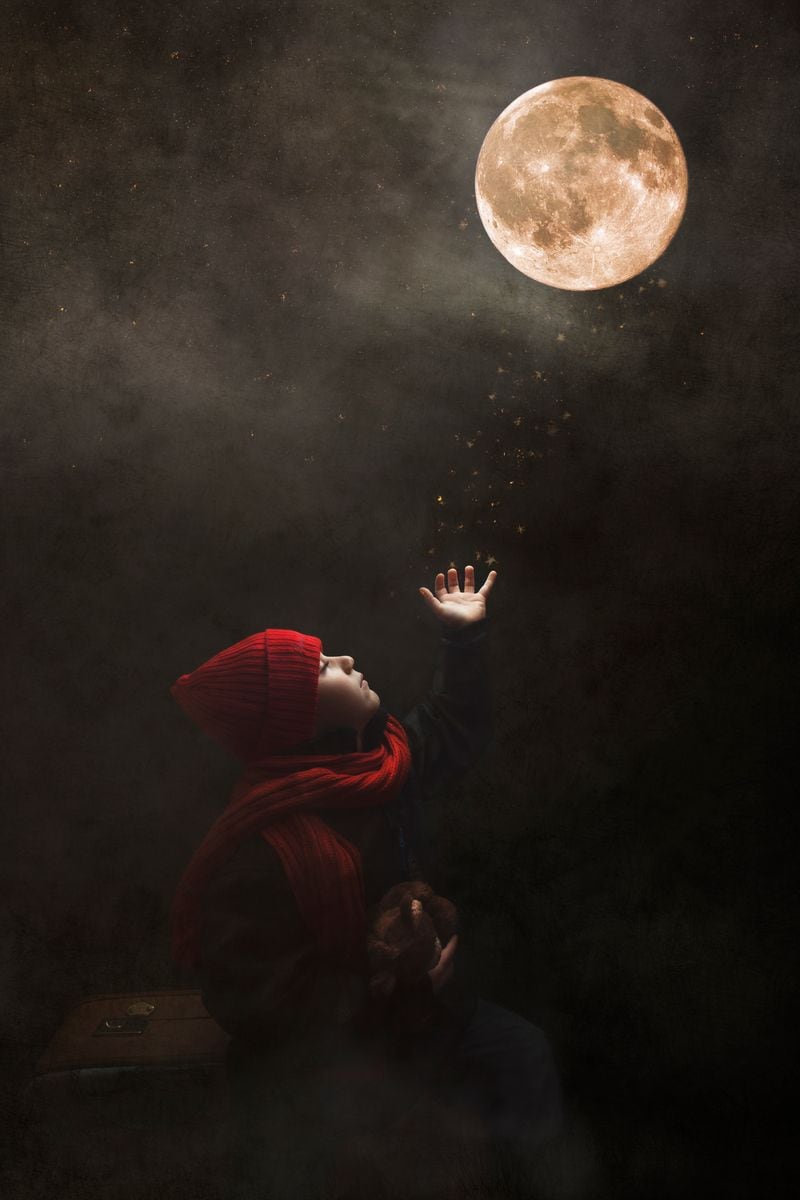 The last full moon of the year arrives dressed in its most mystical winter attire: the Cold Moon.