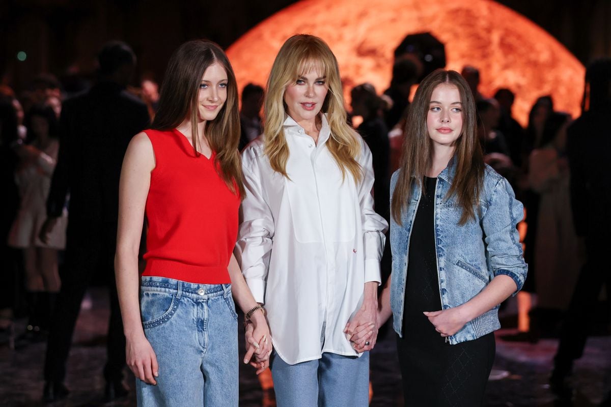 Sunday Rose Kidman Urban, Nicole Kidman and Faith Margaret Kidman-Urban attend the Chanel Womenswear Spring/Summer 2026 show as part of Paris Fashion Week 
