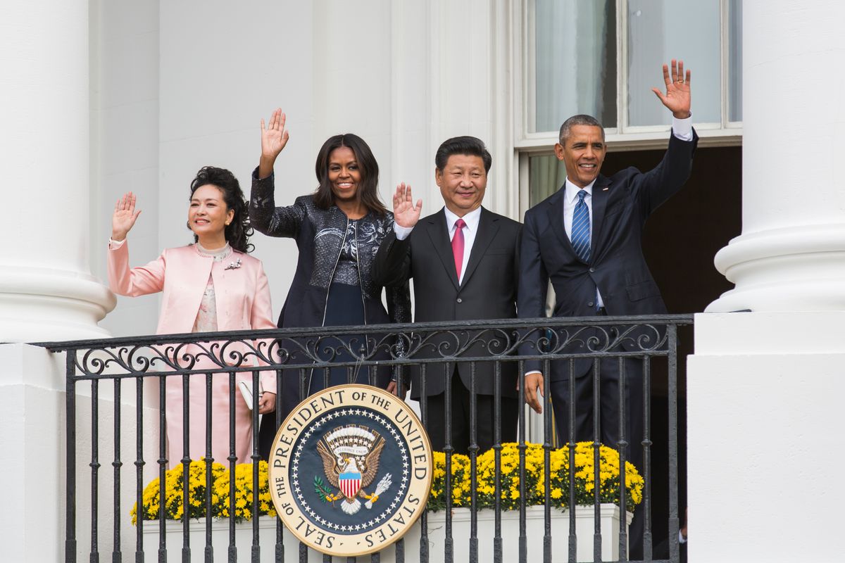 President Barack Obama and first lady Michelle Obama welcomed Xi Jinping and Peng Liyuan to the White House during their 2015 state visit.