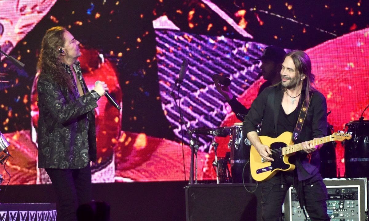 Maná Performs At SAP Center