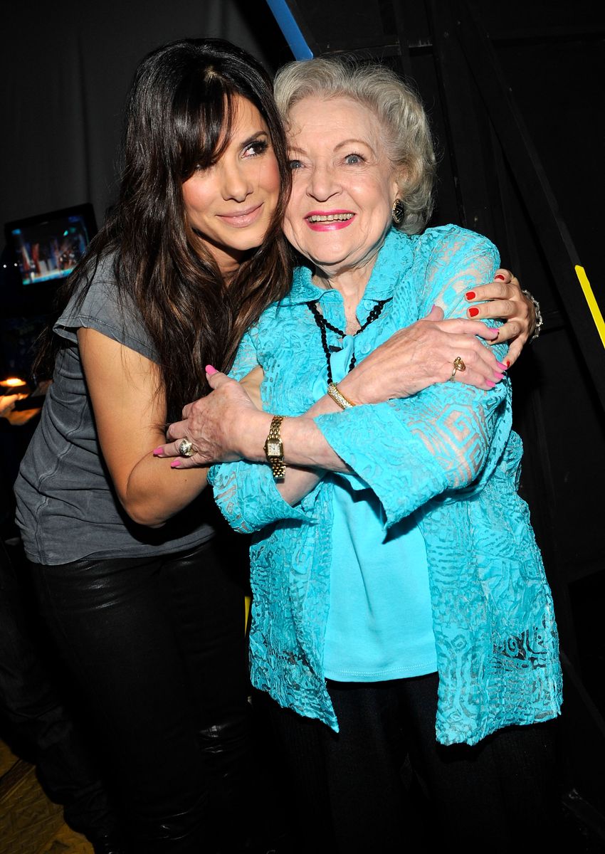 Sandra Bullock and Betty White attend the 2010 Teen Choice Awards