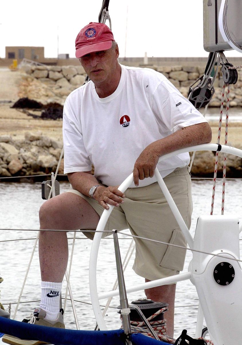 King Harald was at the helm of his yacht Fram XV during the Queen’s Cup boat race in Valencia in 2003, reflecting a lifelong passion for sailing that extended well beyond his Olympic years.