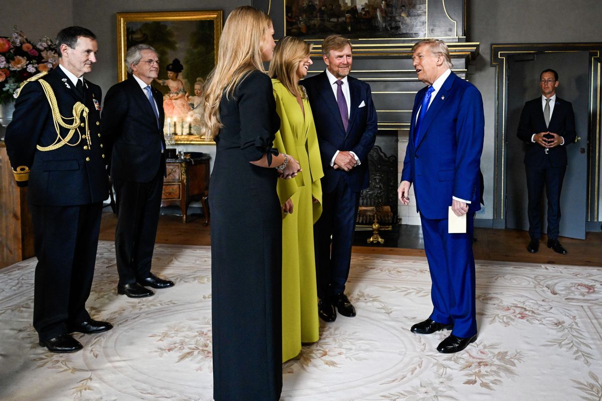 DEN HAAG - King Willem-Alexander and Queen Máxima, together with Crown Princess Amalia, will greet U.S. President Donald Trump at Paleis Huis Ten Bosch, prior to a dinner with participating heads of state and government at the NATO summit. The dinner marks the start of the summit in The Hague. ANP POOL MISCHA SCHOEMAKERS netherlands out - belgium out
