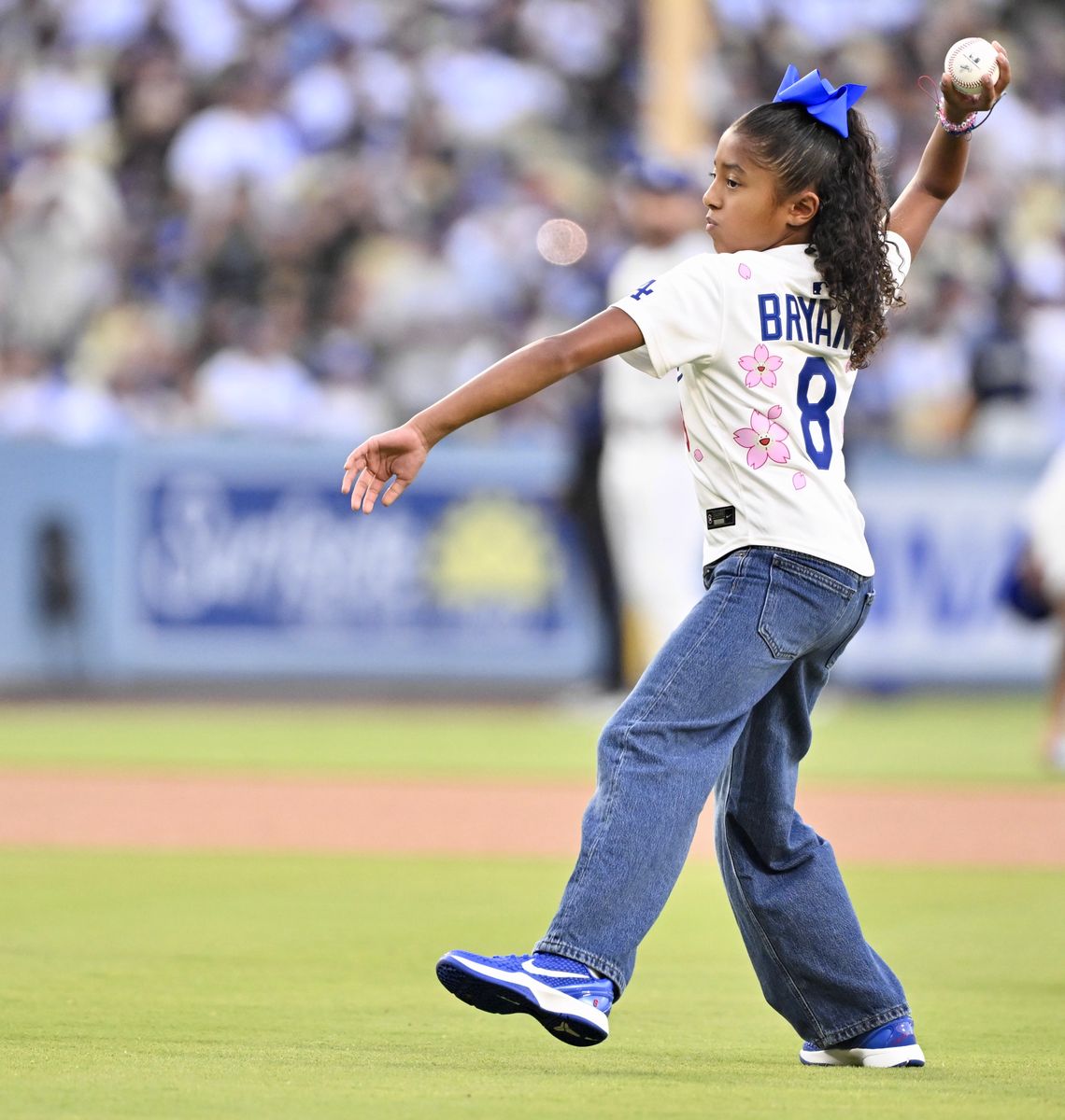 Los Angeles, CA - August 08:  Bianka Bryant tosses out the ceremonial pitch on Kobe Bryant bobble head night prior to a baseball game between the Los Angeles Dodgers and Toronto Blue Jays at Dodger Stadium in Los Angeles on Friday, August 8, 2025. (Photo by Keith Birmingham/MediaNews Group/Pasadena Star-News via Getty Images) 