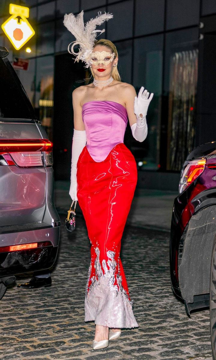 Gigi and Bella Hadid attend party with their parents