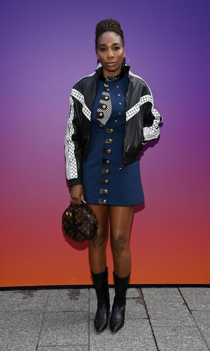 Louis Vuitton : Photocall - Paris Fashion Week - Menswear F/W 2022-2023