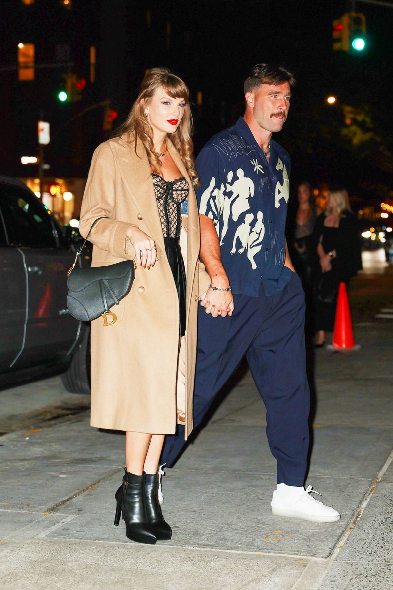 Taylor Swift and Travis Kelce arrive for a double date with famous friends Blake Lively and Ryan Reynolds at The Corner Store in Soho 