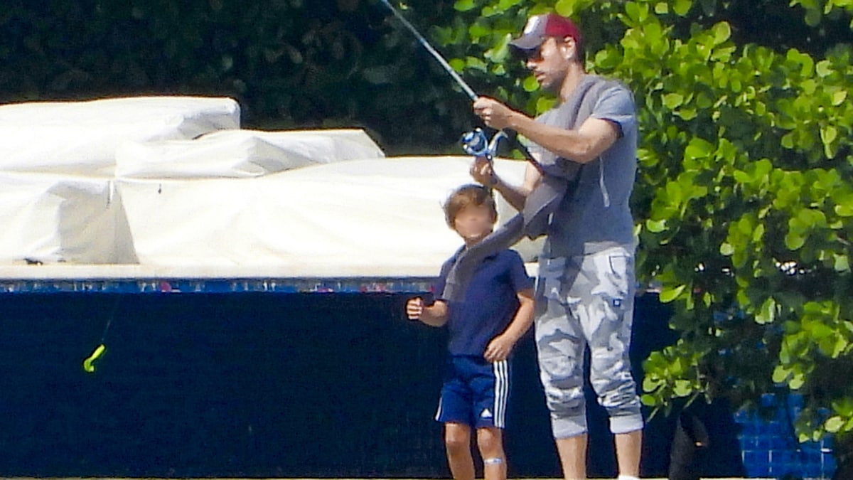 Enrique Iglesias and his son fishing in Miami