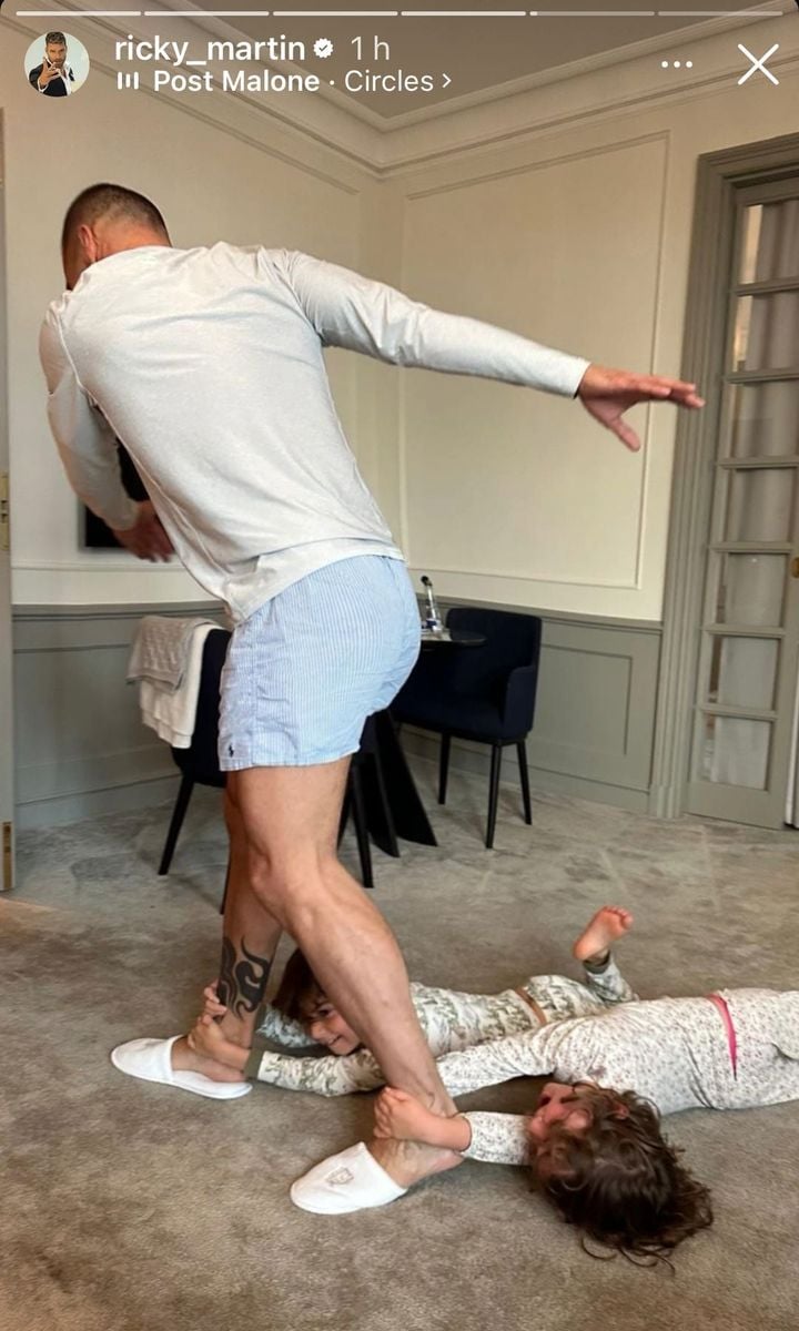 Ricky Martin with his younger kids