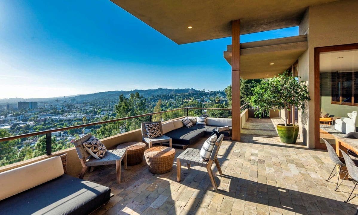 Zac Efron lists his home for sale for $5.9 million