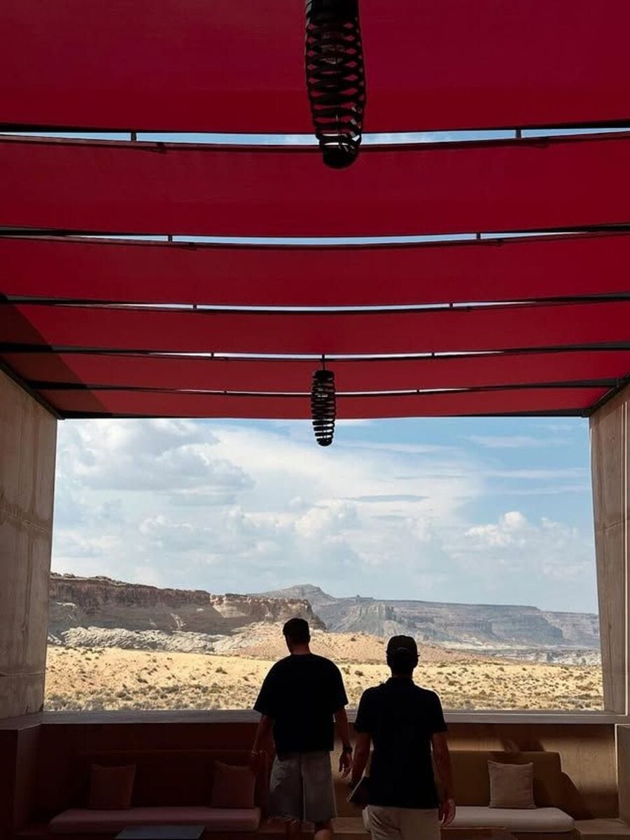 Gerard Piqué and Clara Chía have fallen in love with the stunning desert landscapes of Arizona.