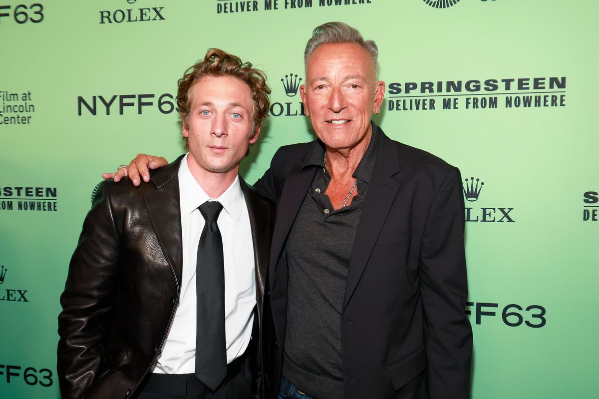 Jeremy Allen White and Bruce Springsteen pose on the carpet