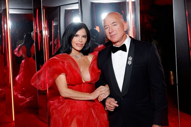 Don'T Miss: Lauren Sánchez Bezos' Emotional College Farewell To Evan - l27gmsz
