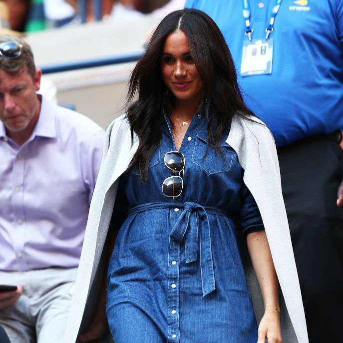 Meghan Markle con vestido en denim