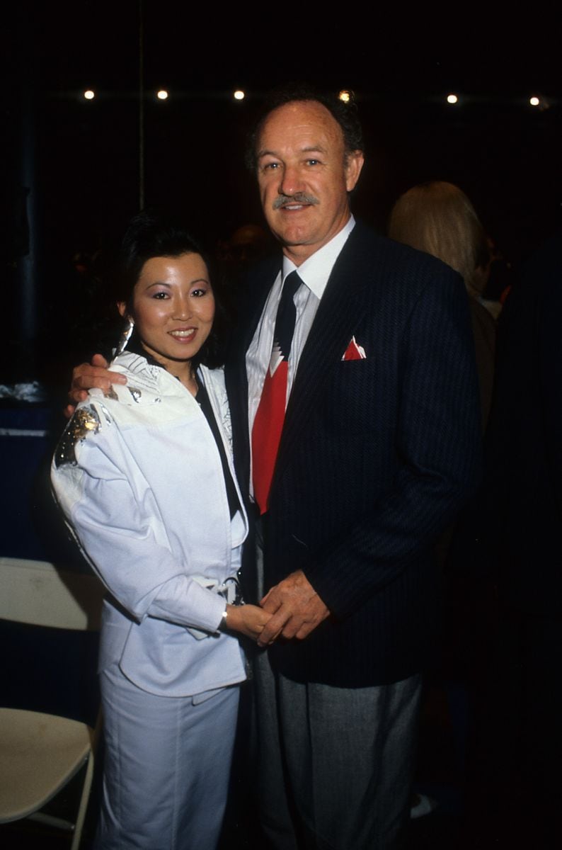 Actor Gene Hackman and wife Betsy Arakawa pose for a portrait in 1986 in Los Angeles, California.