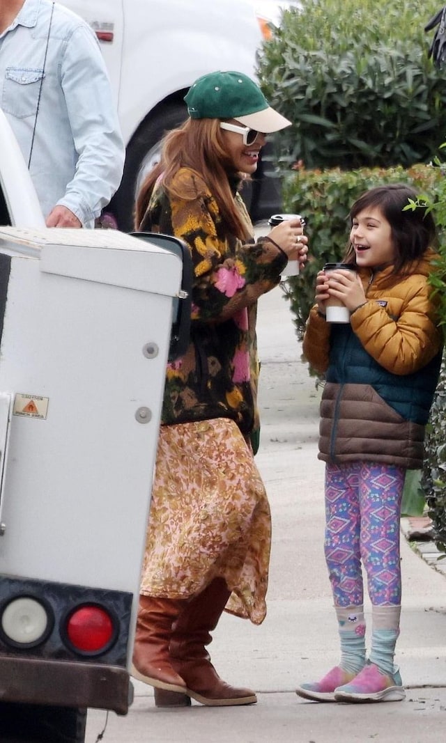 Eva Mendes and her daughter get hot drinks in Santa Barbara