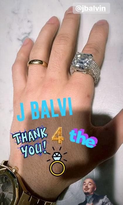 J Balvin gifts Justin Bieber a massive ring