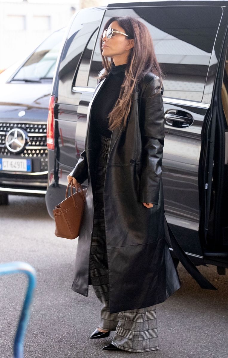 Lauren Sanchez looked every bit the stylish mogul. She effortlessly rocked a chic leather coat paired with grey flared, high-waisted trousers, which showed she was business-ready. 