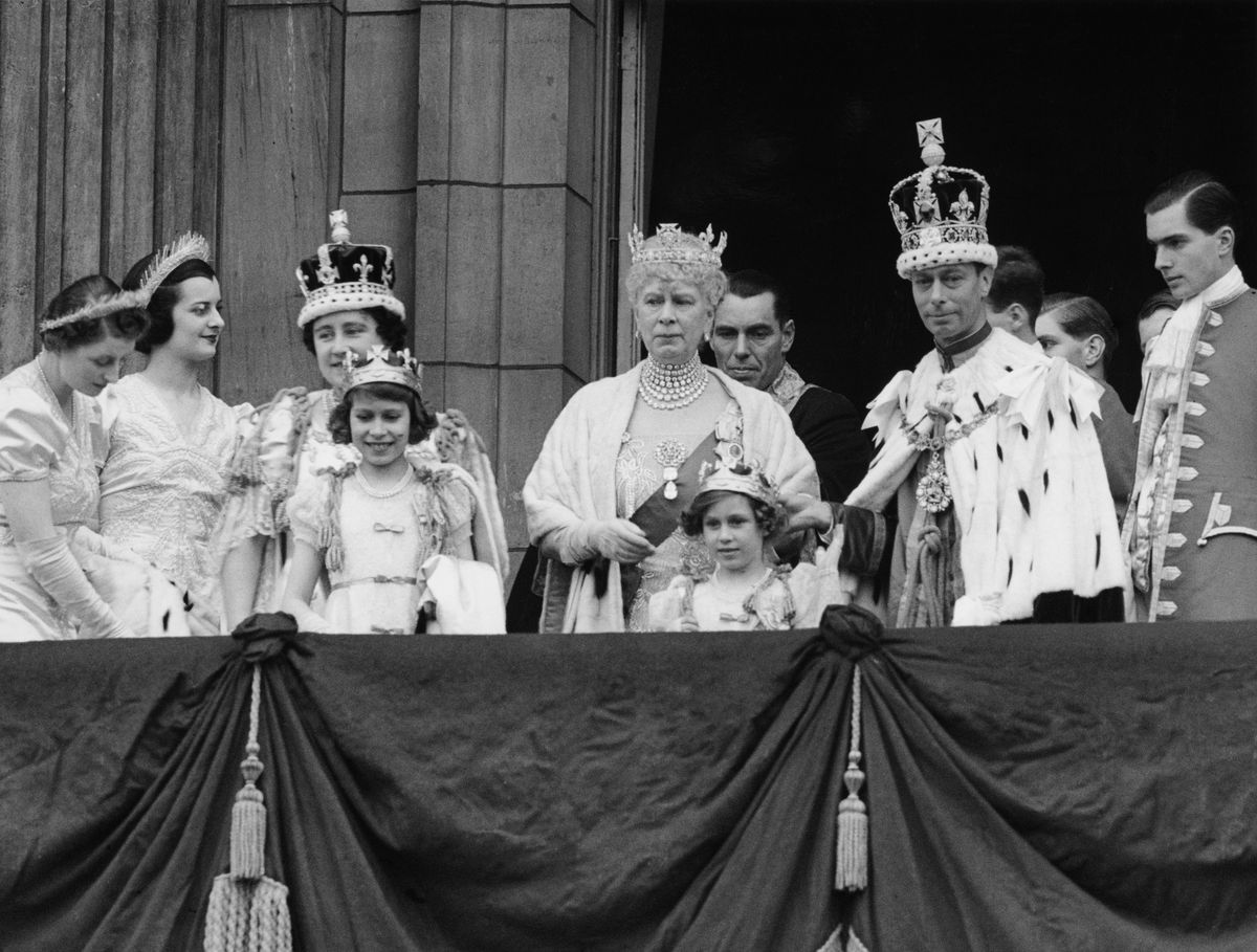 From glittering coronations to imperial ceremonies, these pieces have witnessed moments that shaped nations. It’s no surprise that a handful have picked up reputations as “cursed” along the way.