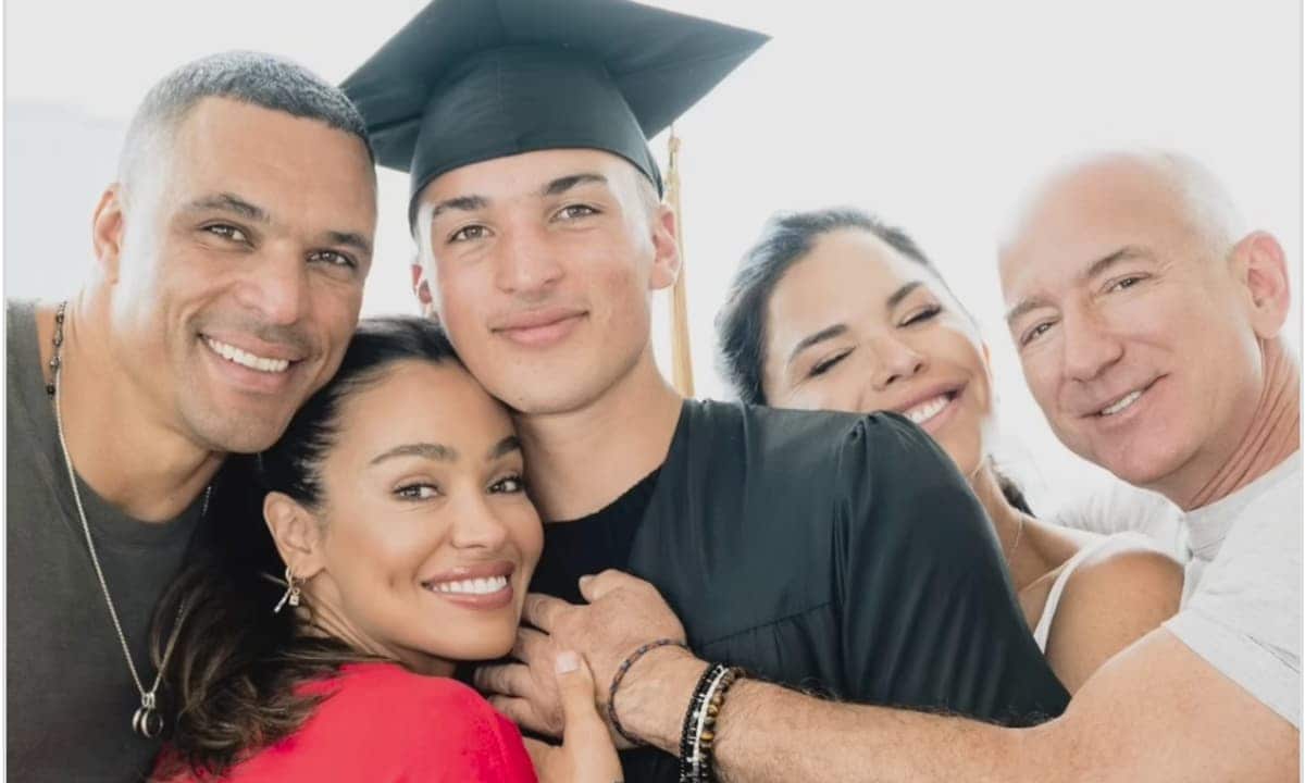 Lauren Sanchez, Jeff Bezos, Tony , Nikko, and October Gonzales