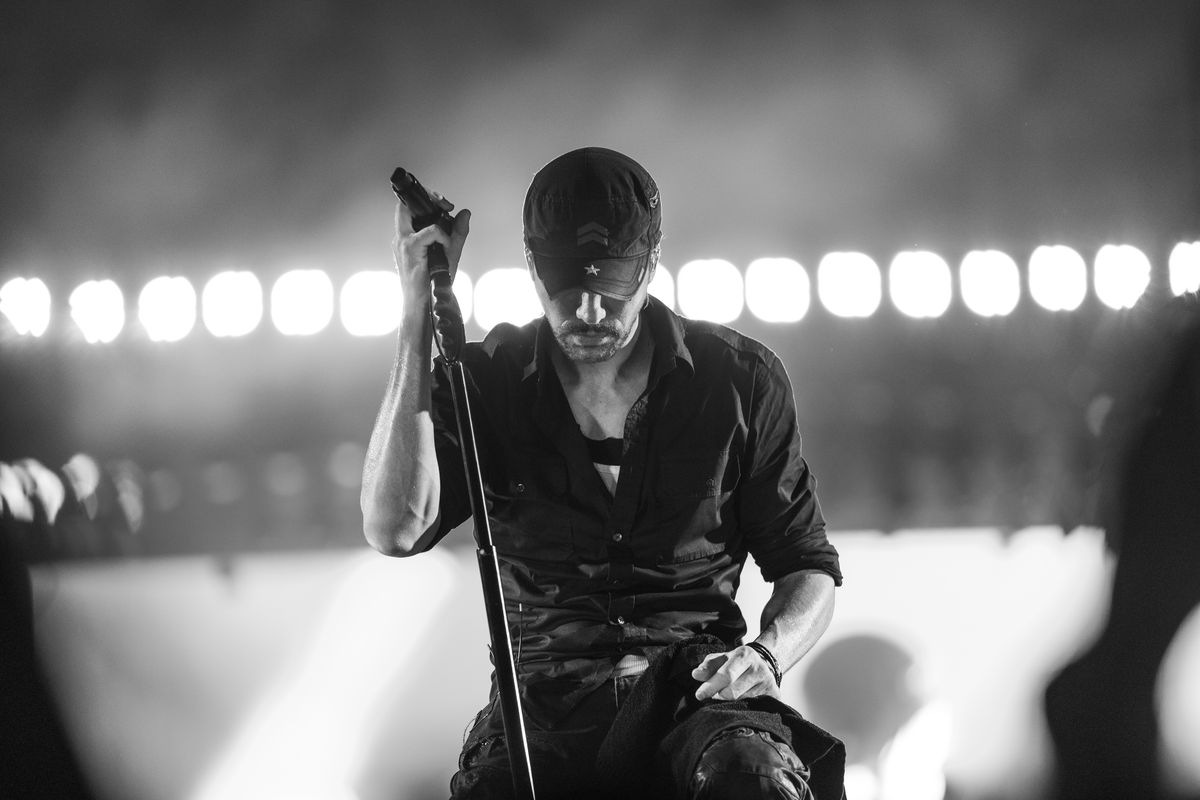 Enrique Iglesias wows 60,000 fans in Mumbai, delivering an unforgettable sold-out performance