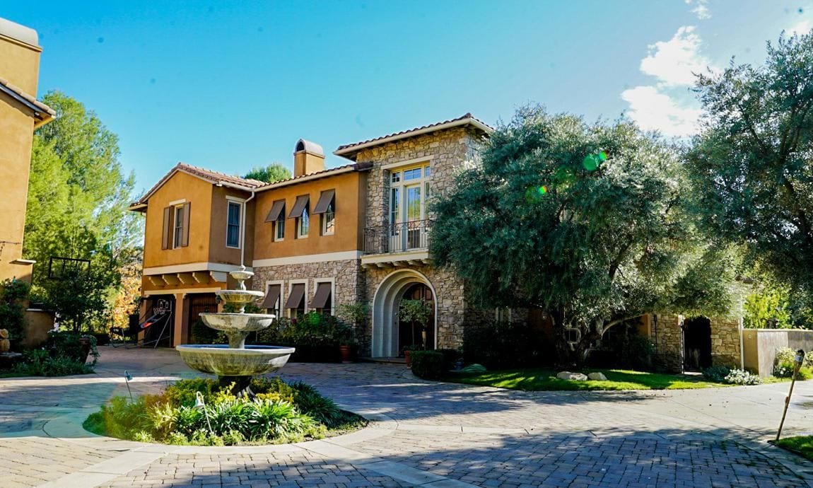 Selena Gomez mansion