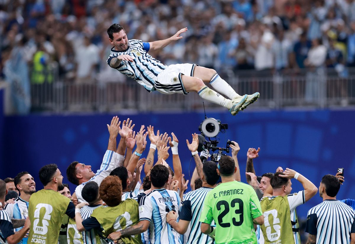 Lionel Messi #10 of Argentina celebrates with teammates after the 3-2 victory during the FIFA World Cup 2026 Round of 16 match between Argentina and Egypt