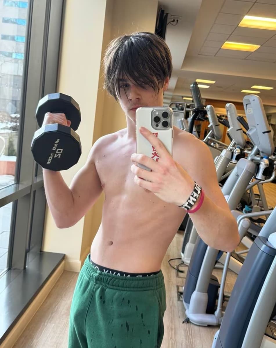 The Puerto Rican singer has inspired Valentino with his gym discipline