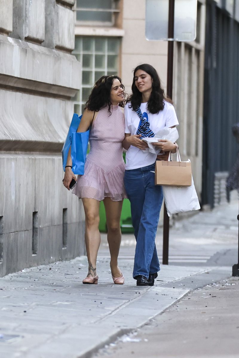 Rosalía and Loli Bahia were spotted strolling together through the streets of Paris, enjoying a day out in the French capital