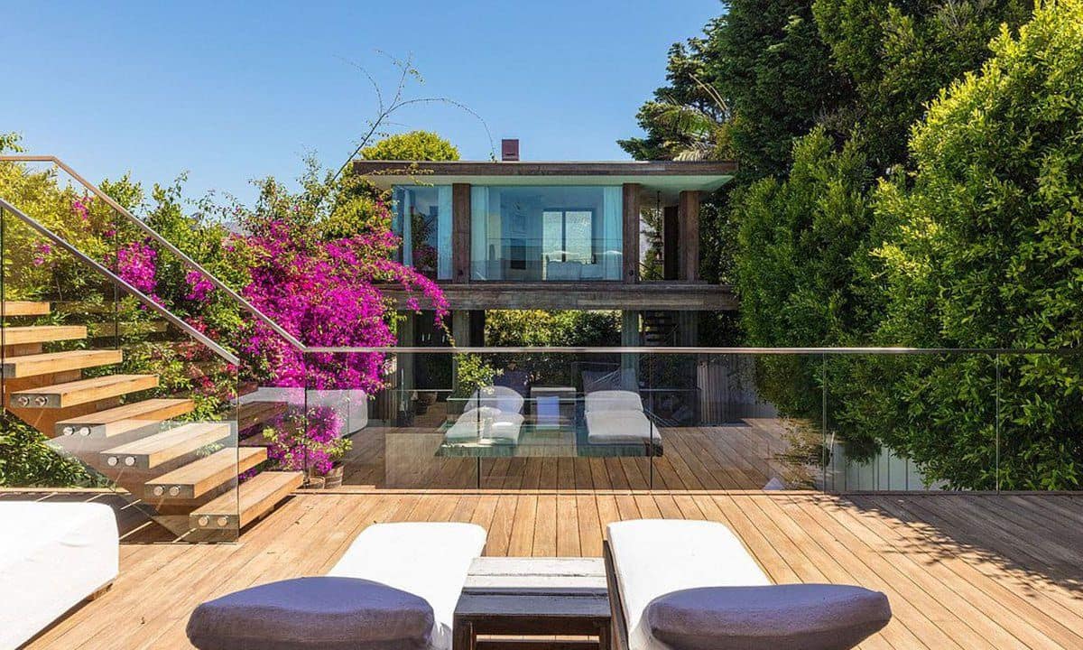Pamela Anderson's Malibu Mansion