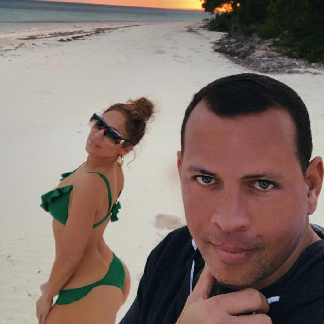 Jennifer Lopez bikini looks