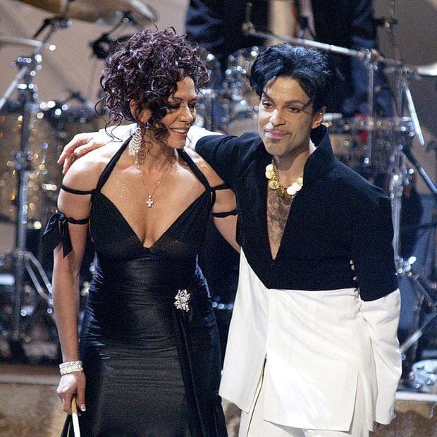 Sheila E. recalled how Prince proposed to her during an interview with Billboard magazine.
<br>
Photo: WireImage