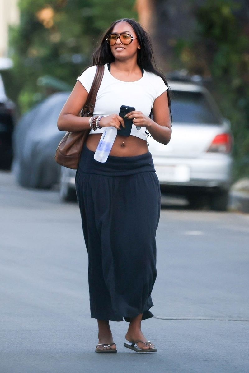 Sasha Obama shows off her toned figure in stylish post-workout outfit